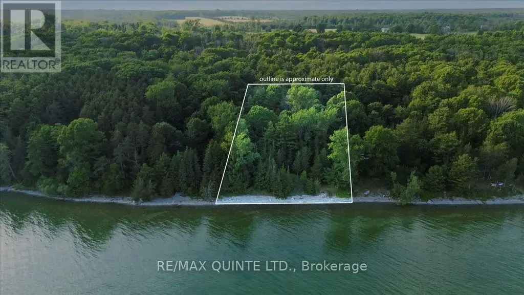 102 Dorenberg Lane, Prince Edward County (North Marysburg Ward)